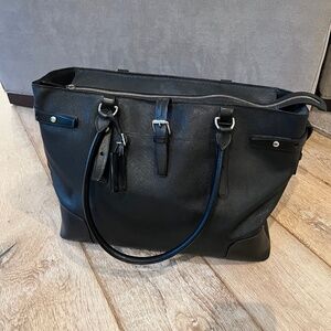 Retired Tumi Tote Bag Amazing Condition w laptop sleeve